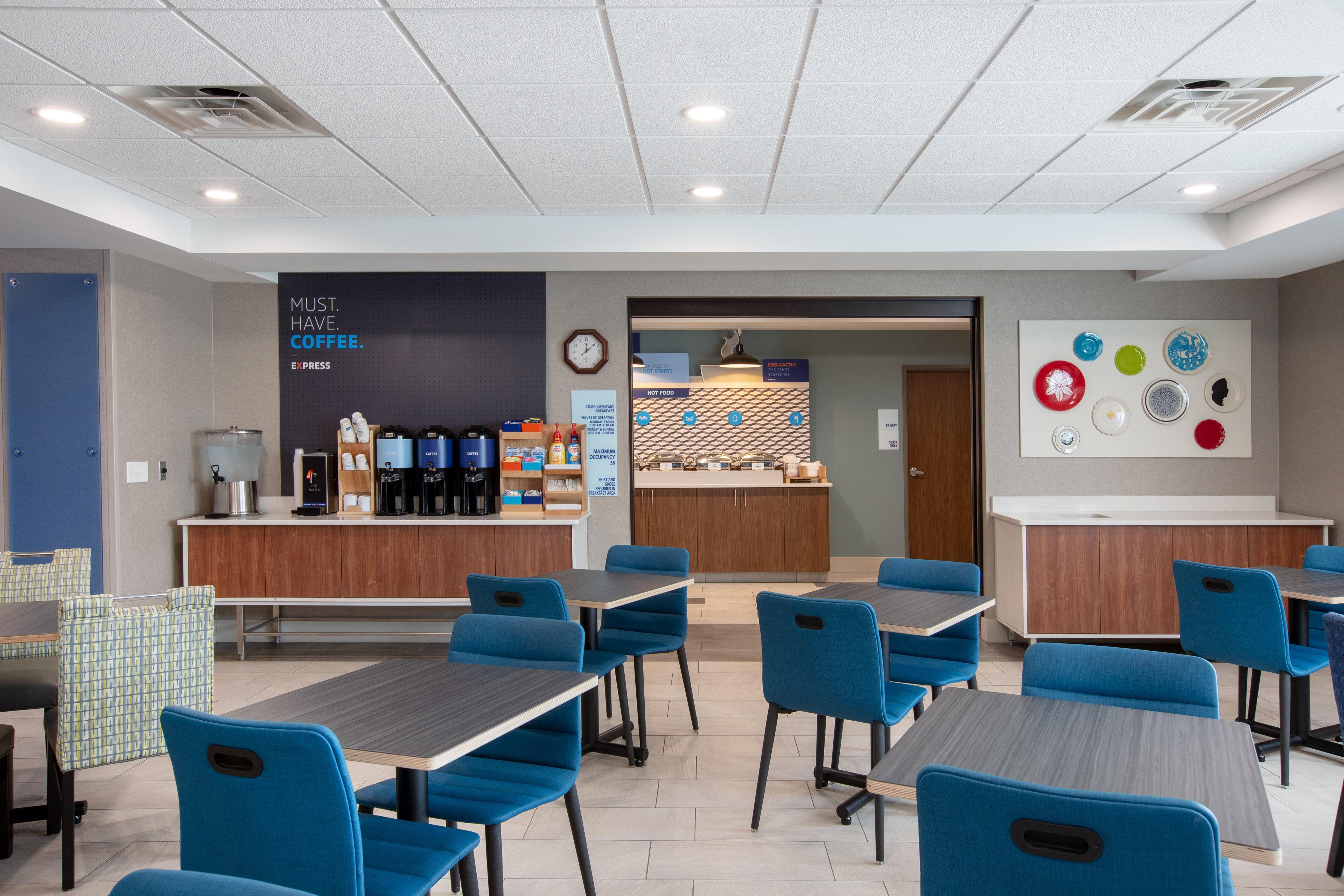 Holiday Inn Express Hotel & Suites Columbus By Ihg Extérieur photo