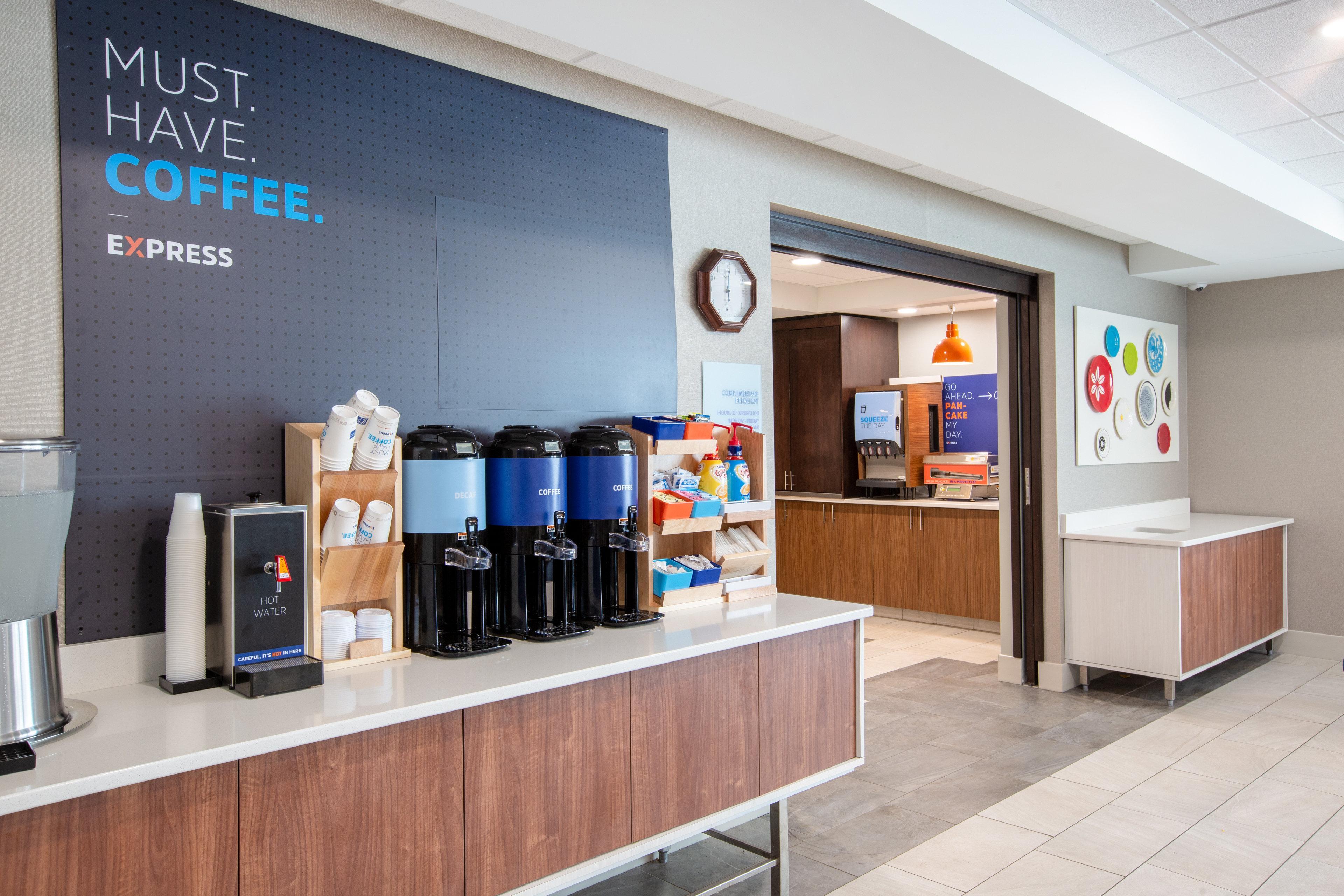 Holiday Inn Express Hotel & Suites Columbus By Ihg Extérieur photo