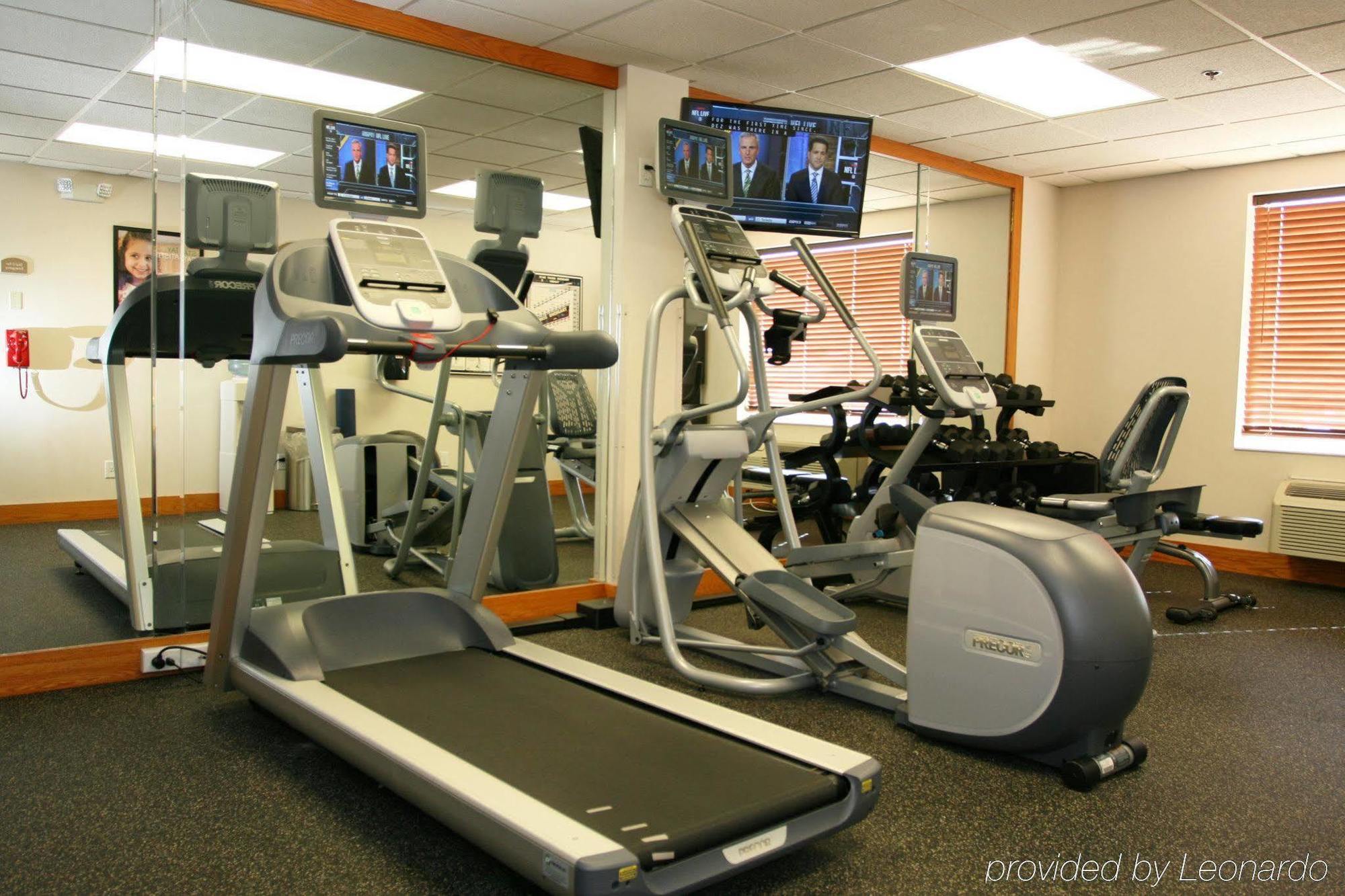 Holiday Inn Express Hotel & Suites Columbus By Ihg Extérieur photo