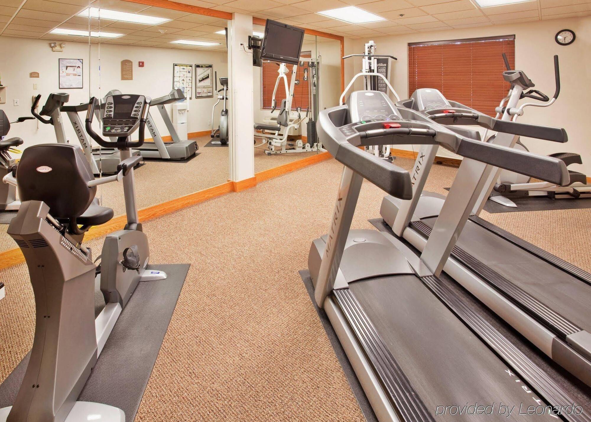Holiday Inn Express Hotel & Suites Columbus By Ihg Extérieur photo